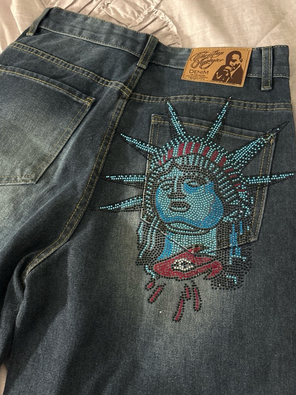 Embellished Statue of Liberty Menβs Jeans - Denim
